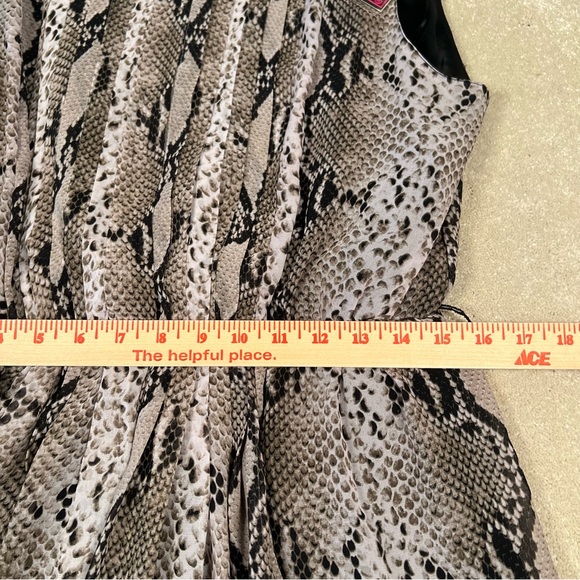 Rock & Roll Cowgirl Dress NWT Snake Print Sleeveless Black/Gray Women's‎ X Large - Picture 5 of 16